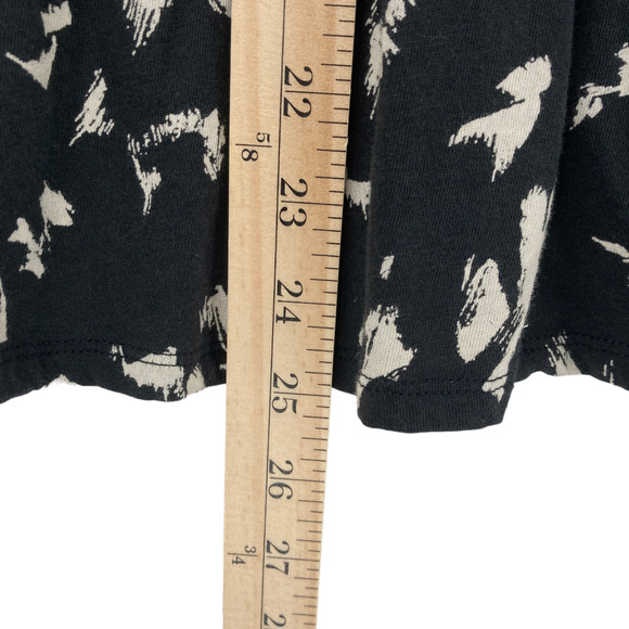 Gap Blouse Top Women Small Black White Geo Print Short Sleeve Round Neck Pleated - Picture 13 of 13